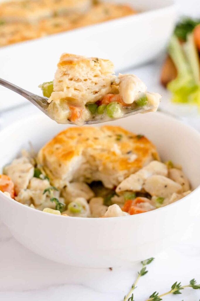 Pioneer Woman Chicken Biscuit Casserole