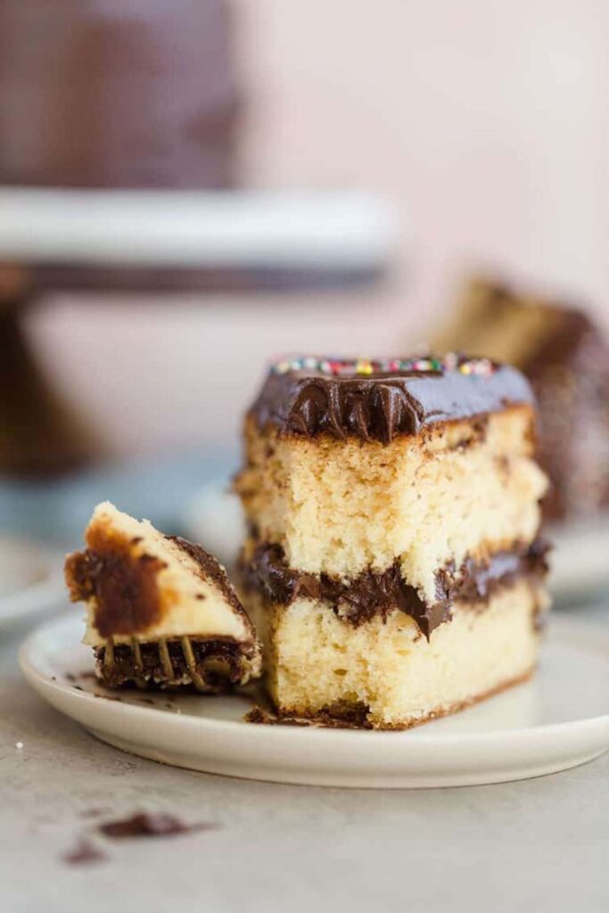 Pioneer Woman Yellow Cake With Chocolate Icing