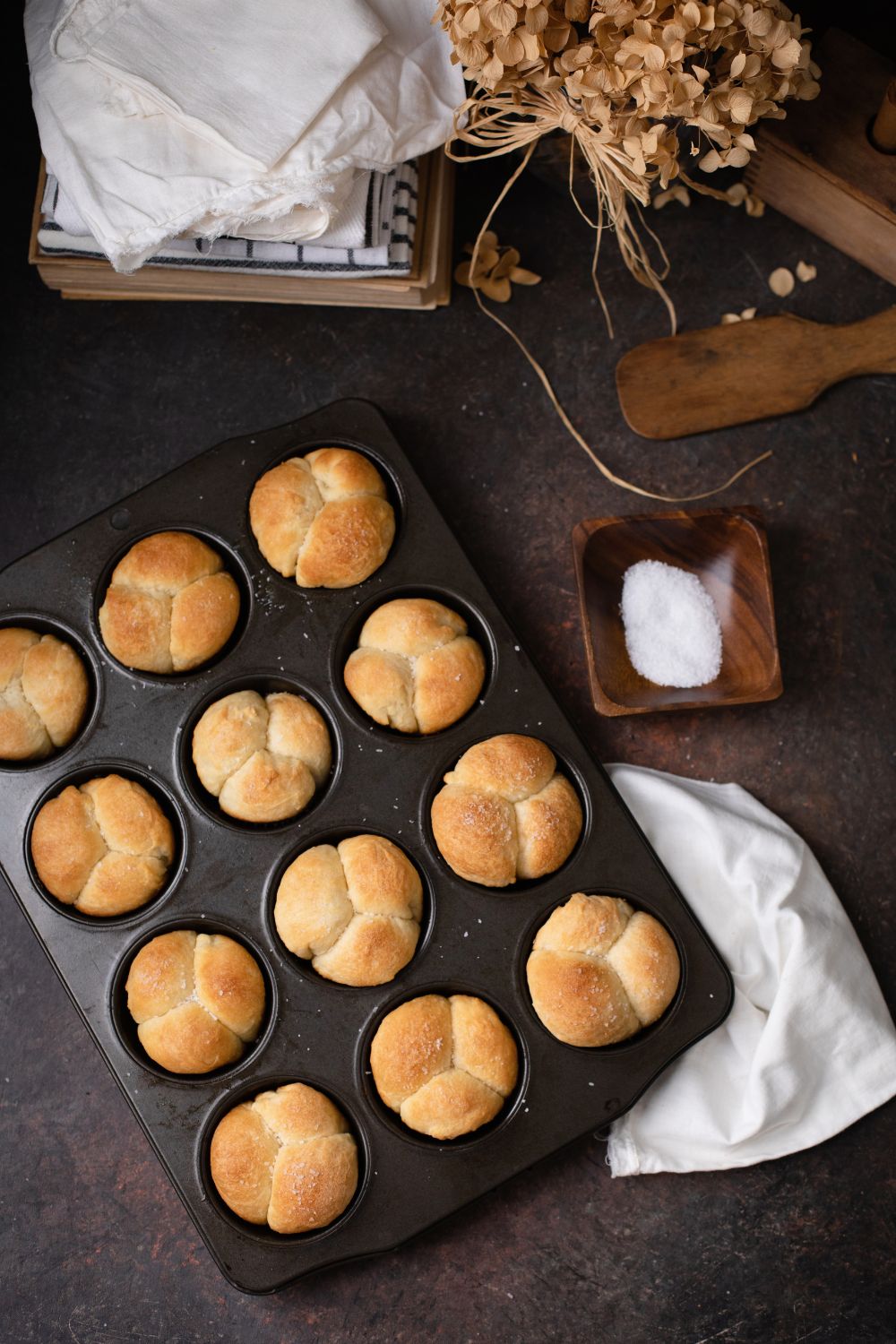 Pioneer Woman Cloverleaf Rolls