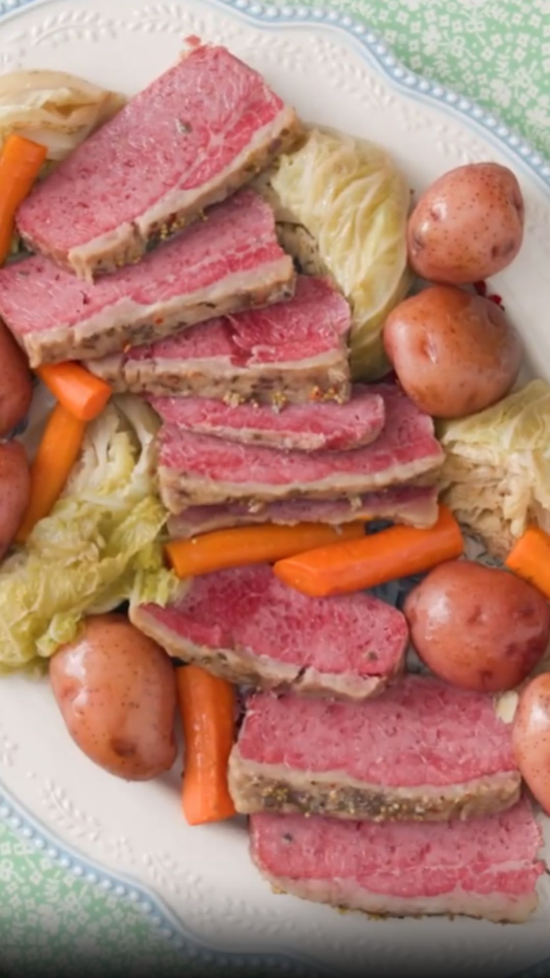 Pioneer Woman Slow Cooker Corned Beef And Cabbage