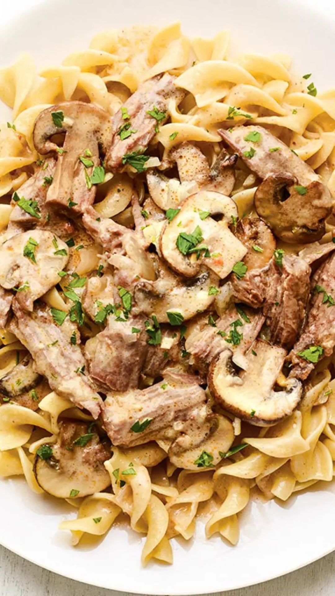 Pioneer Woman Crockpot Beef Stroganoff