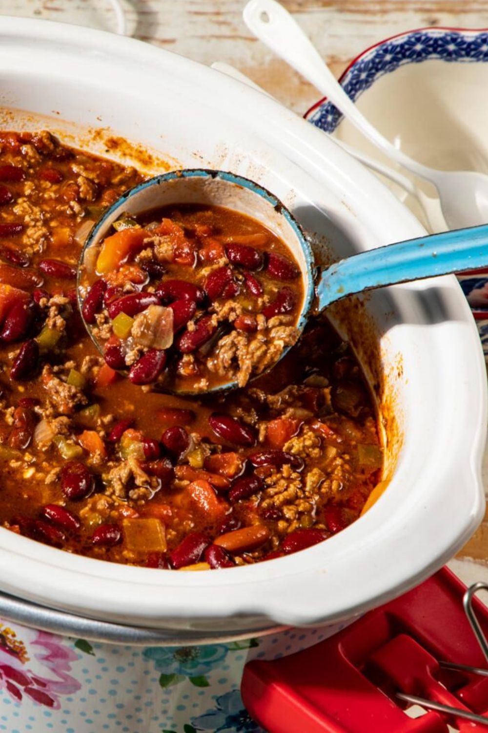 pioneer woman crock pot chili recipe​